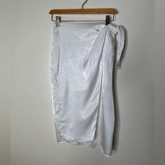 Urban Outfitters White Tulip Hem Front Tie Midi Skirt Women's Size Medium - Picture 1 of 9